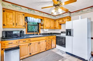 380 W Deep Ford Rd, Lansing, NC 28643 - Photo 18