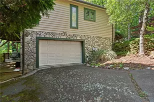 365 Peacock Dr, Blowing Rock, NC 28605 - Photo 18