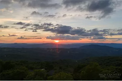 215 N Pinnacle Ridge Road, Beech Mountain, NC 28604 - Photo 4