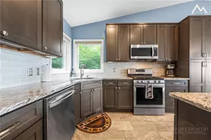 215 N Pinnacle Ridge Rd, Beech Mountain, NC 28604 - Photo 12