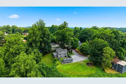 418 NW Arlington Circle, Lenoir, NC 28645 - Photo 38