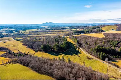 1040 Barrett Road, Ennice, NC 28623 - Photo 8