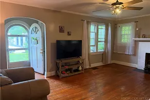 202 Academy St, Jefferson, NC 28640 - Photo 6