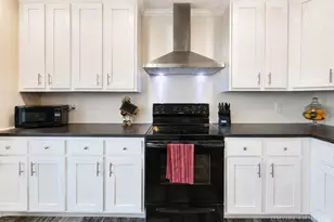 712 Continental Ave, Ennice, NC 28623 - Photo 10