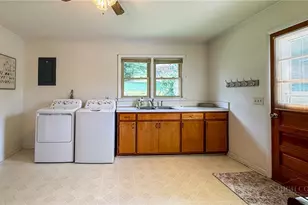 256 Wickzola Ln, West Jefferson, NC 28694 - Photo 14
