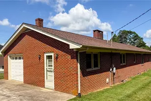 256 Wickzola Ln, West Jefferson, NC 28694 - Photo 18
