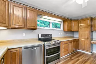 90 Rabbit Hill Ln, Newland, NC 28657 - Photo 18