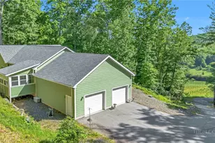 324 Hidden Spring Rd, West Jefferson, NC 28694 - Photo 6