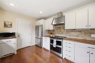 276 Four Diamond Dr, Seven Devils, NC 28604 - Photo 14