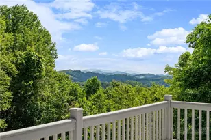 239 Honeysuckle Ln, Lansing, NC 28643 - Photo 20