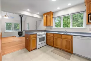 239 Honeysuckle Ln, Lansing, NC 28643 - Photo 12
