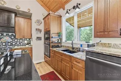 882 Sunset Drive, Blowing Rock, NC 28605 - Photo 10