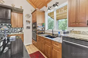 882 Sunset Dr, Blowing Rock, NC 28605 - Photo 10