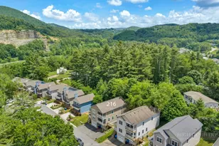 216 Stratford Ln, Boone, NC 28607 - Photo 4