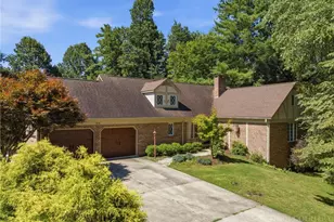 304 Glendale Dr, Boone, NC 28607 - Photo 4