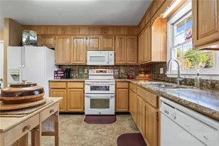 133 Country Air Ln, West Jefferson, NC 28694 - Photo 8