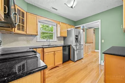 945 Seven Oaks Road, Boone, NC 28607 - Photo 8