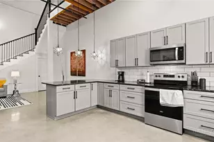 215 S Jefferson Station Pl, West Jefferson, NC 28694 - Photo 10