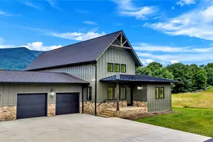 253 Range View Dr, Jefferson, NC 28640 - Photo 2