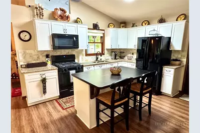 76 Whispering Pine Loop, Newland, NC 28657 - Photo 8