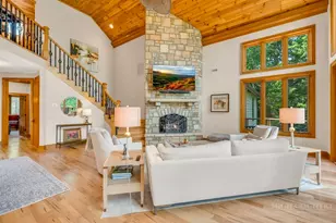 35 Crestview Ln, Banner Elk, NC 28604 - Photo 6
