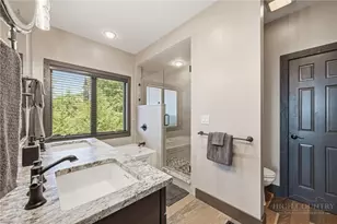 649 Craggy Pointe, Sugar Mountain, NC 28604 - Photo 24