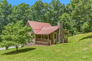 249 Candle St, West Jefferson, NC 28694 - Photo 6