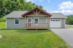 347 Townhomes Pl, Boone, NC 28607 - Photo 2