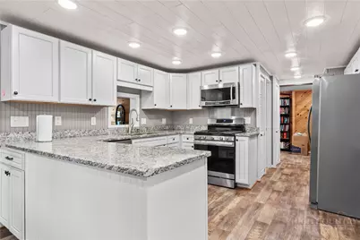 180 Longview Road, Newland, NC 28657 - Photo 8