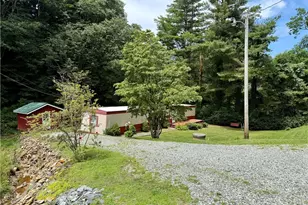 512 Greer Ln, Vilas, NC 28692 - Photo 2