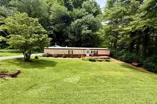 512 Greer Ln, Vilas, NC 28692 - Photo 10