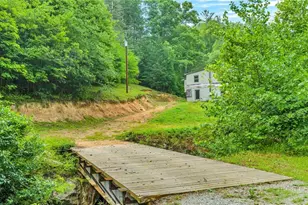 231 Fletcher Creek Ln, Purlear, NC 28665 - Photo 8