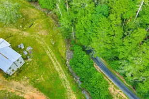 231 Fletcher Creek Ln, Purlear, NC 28665 - Photo 38