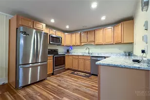 220 Charter Hills Rd, Beech Mountain, NC 28604 - Photo 2