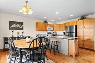 218 Slope View Rd, Sugar Mountain, NC 28604 - Photo 6