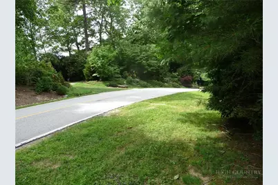360 Kenmure Drive, Hendersonville, NC 28731 - Photo 14
