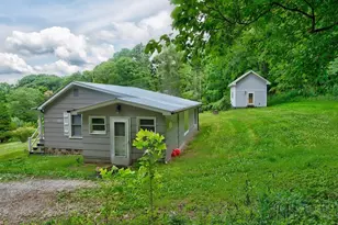 685 Carl Eastridge Rd, Warrensville, NC 28693 - Photo 38
