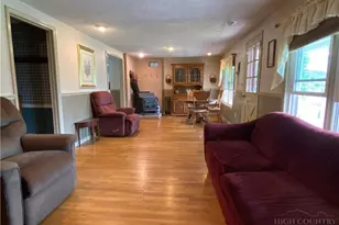512 Bare St, West Jefferson, NC 28694 - Photo 4