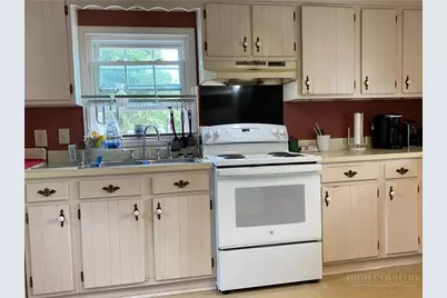512 Bare Street, West Jefferson, NC 28694 - Photo 6