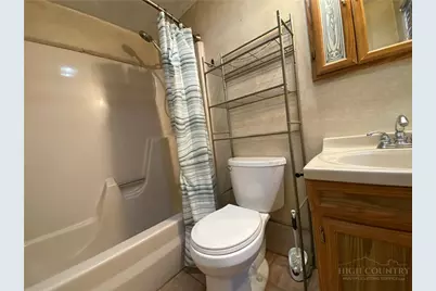 512 Bare Street, West Jefferson, NC 28694 - Photo 10