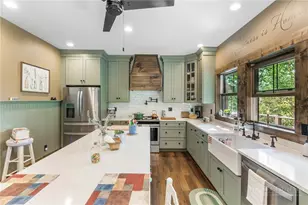 1009 Larkspur Trl, Banner Elk, NC 28604 - Photo 10