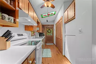 494 Laurelwood Ln, Boone, NC 28607 - Photo 6