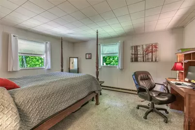816 Hemlock Drive, Newland, NC 28657 - Photo 22