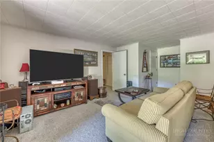 816 Hemlock Dr, Newland, NC 28657 - Photo 20
