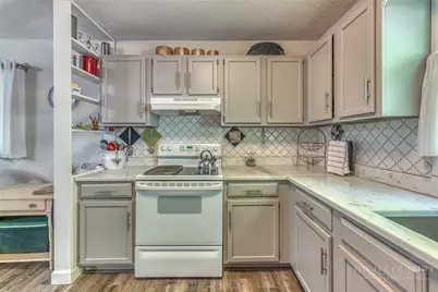 816 Hemlock Drive, Newland, NC 28657 - Photo 6