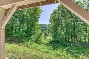 816 Hemlock Dr, Newland, NC 28657 - Photo 32