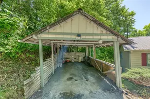 816 Hemlock Dr, Newland, NC 28657 - Photo 40
