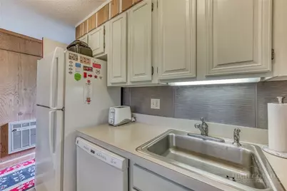 388 Skyleaf Drive #B12, Sugar Mountain, NC 28604 - Photo 12