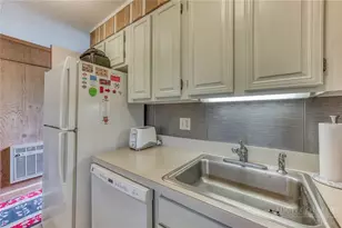388 Skyleaf Dr, Sugar Mountain, NC 28604 - Photo 12