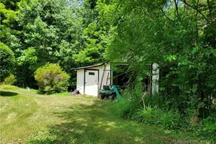886 Hanging Rock Rd, Spruce Pine, NC 28777 - Photo 10